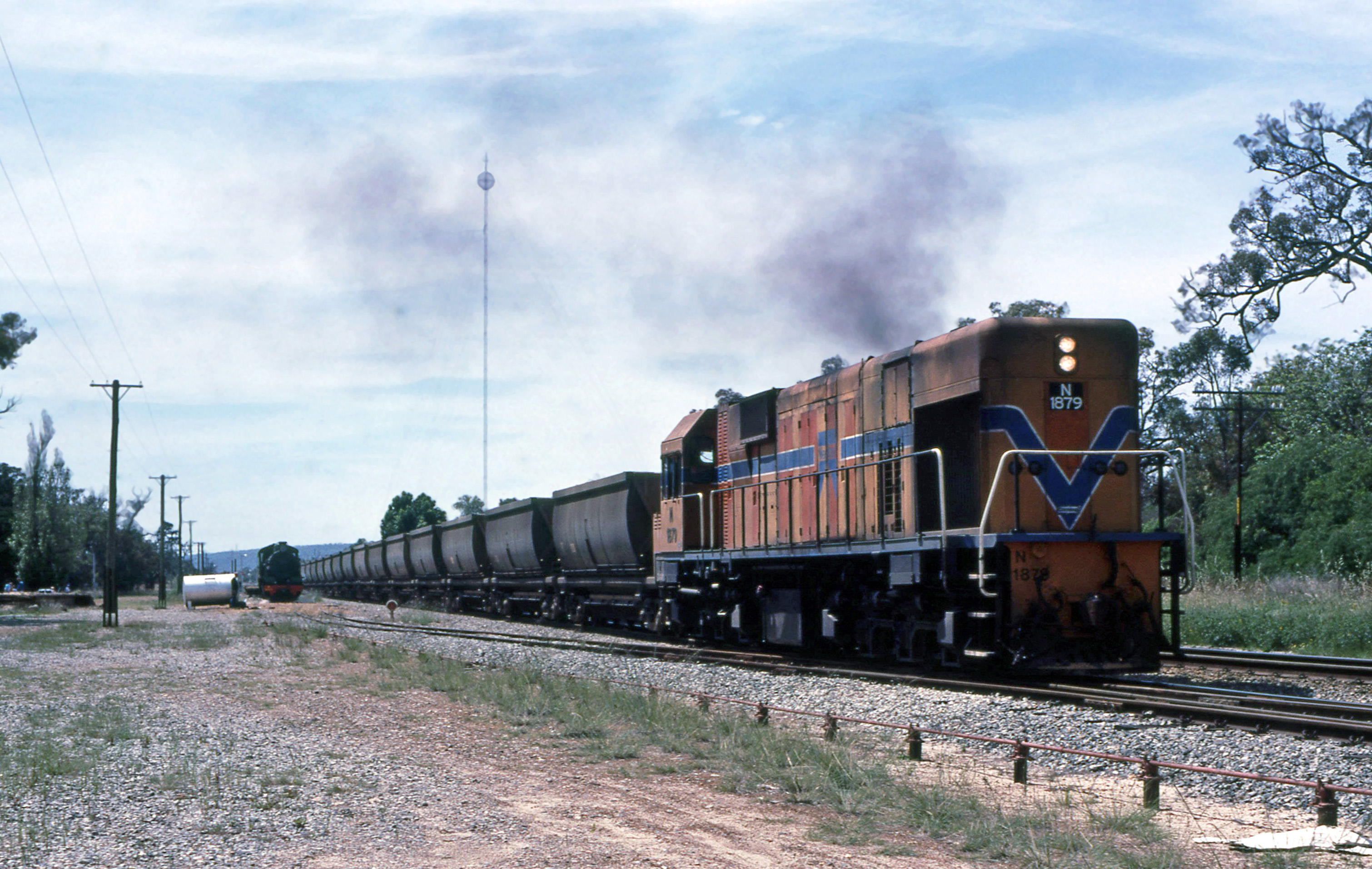 Mundijong Bauxite 32492943237_54138df645_o.jpg